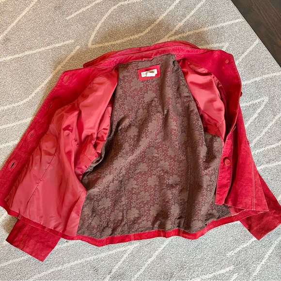 TravelSmith Red Suede 1990’s Jacket - Picture 5 of 9